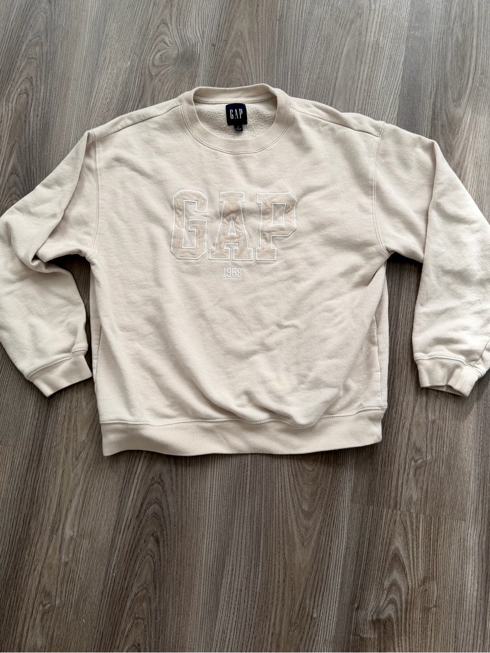 GAP Crewneck Sweatshirt in Cream Womens